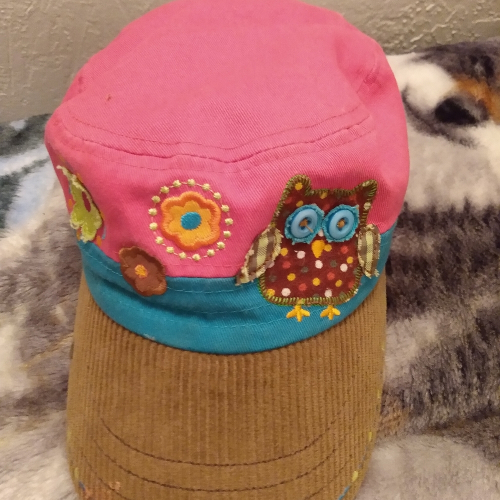 "Stephen Joseph", Girls cap. Like new seldom worn. Very clean and stylish.